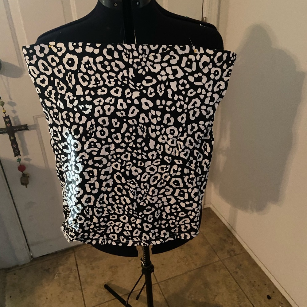 White and black tube top